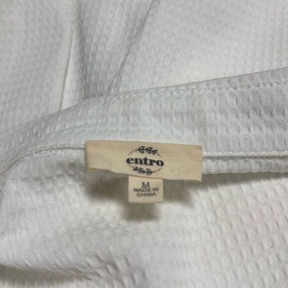Entro Women’s White Textured Long Sleeve Top & Short Set Size Medium NEW - Picture 6 of 14